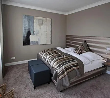 & Restaurant Eggers Gmbh *