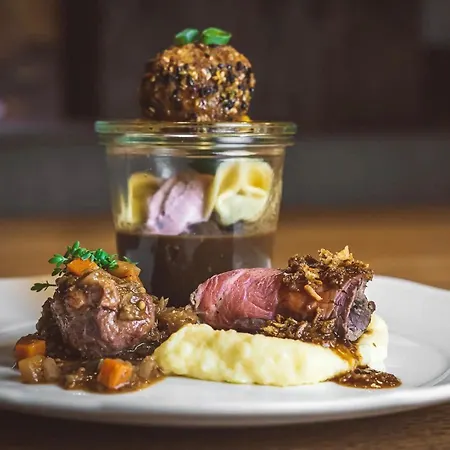 & Restaurant Eggers Gmbh Sprockhoevel