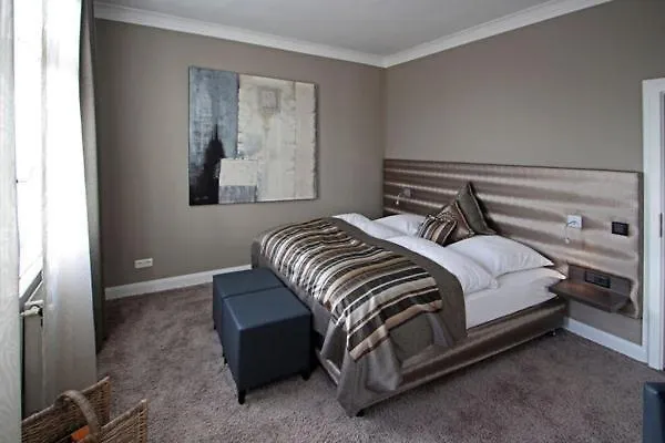 & Restaurant Eggers Gmbh *