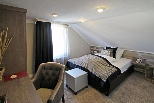 & Restaurant Eggers Gmbh Hotel Sprockhoevel